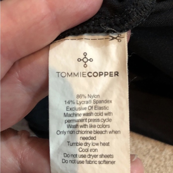 Tommie Copper Black Compression Tank - Womens M, Bust 14.5”, Length 26.5” - Picture 4 of 4